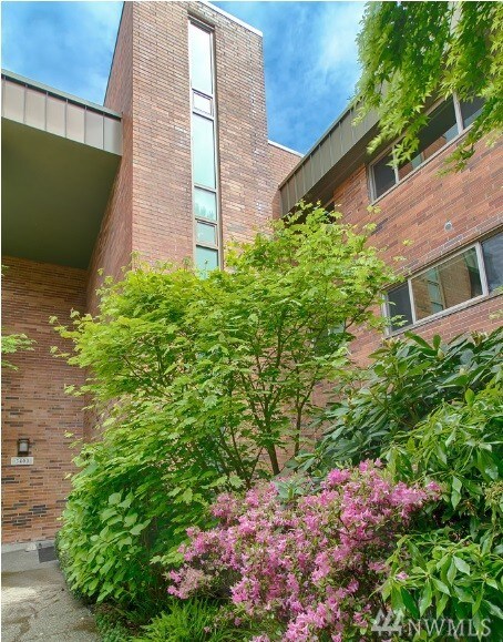 3400 25th Ave W unit 101, Seattle, WA 98199 - photo 2