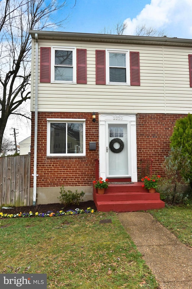 2220 Dartmouth Dr, Alexandria, VA 22307 - photo 2