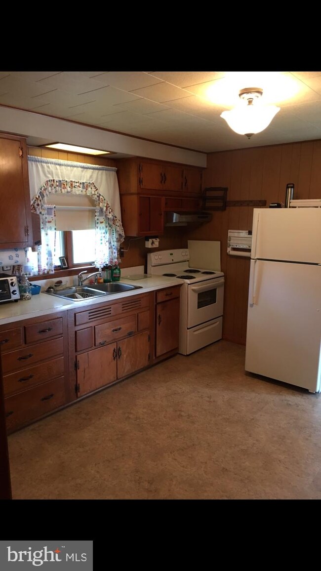 1194 Lower Ferry Rd, Ewing, NJ 08618 - photo 5