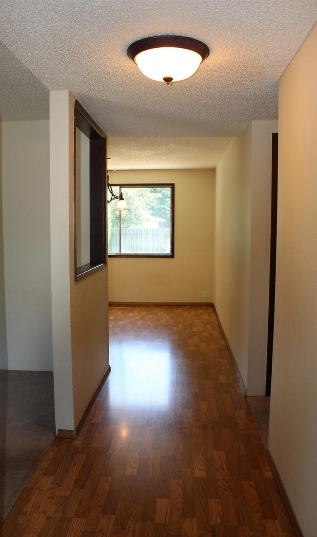 1468 Papago Dr, Medford, OR 97504 - photo 3