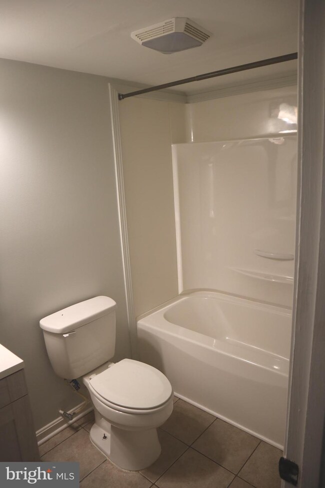 15247 Coachman Terrace unit 43, Woodbridge, VA 22191 - photo 5