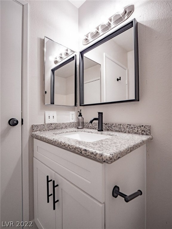 817 Mantis Way unit 2, Las Vegas, NV 89110 - photo 3