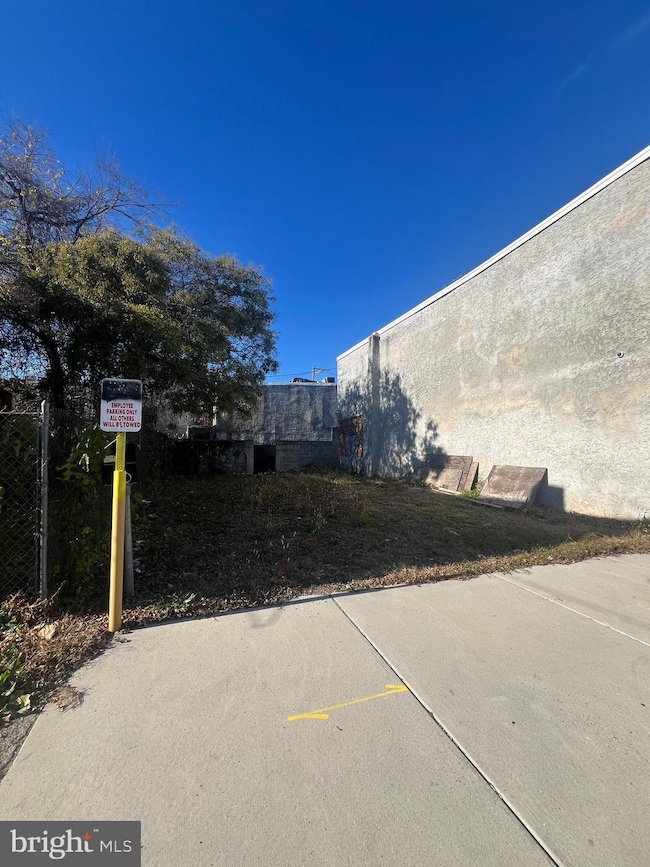 1302 06 S Harmony St, Philadelphia, PA 19146 - photo 3