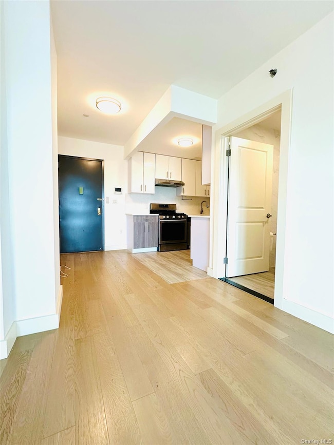 Rego Parc unit 6F, Rego Park, NY 11374 - photo 2