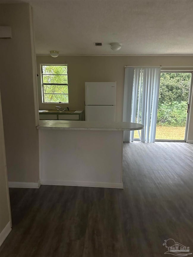 671 E Olive Rd unit 4, Pensacola, FL 32514 - photo 3