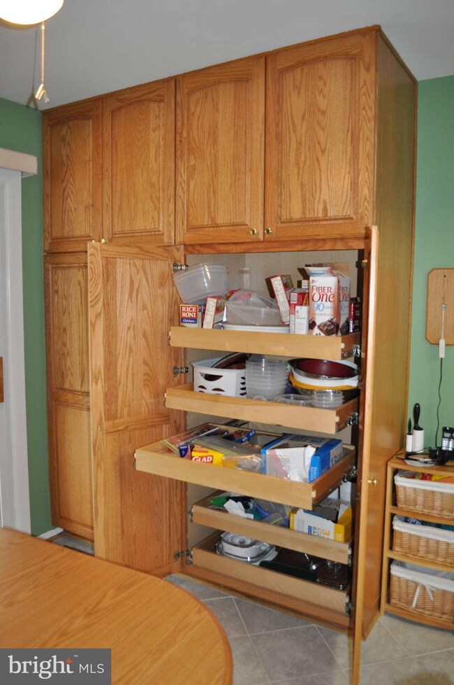 3802 Viser Ct, Bowie, MD 20715 - photo 4