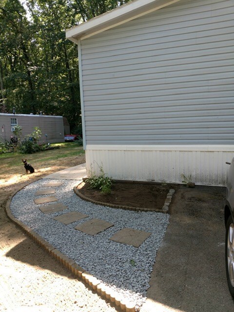 11 Hillside Dr, Mapleville, RI 02839 - photo 2