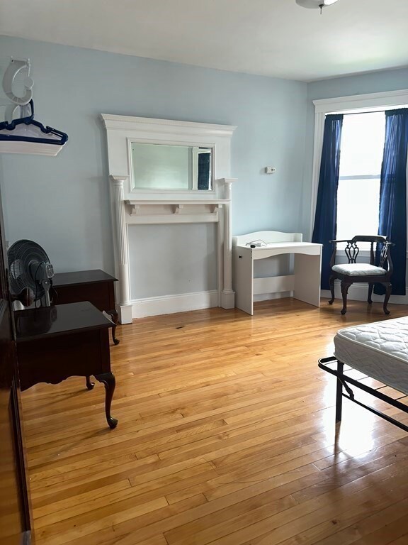 56 Lithgow St unit 2, Dorchester Center, MA 02124 - photo 5