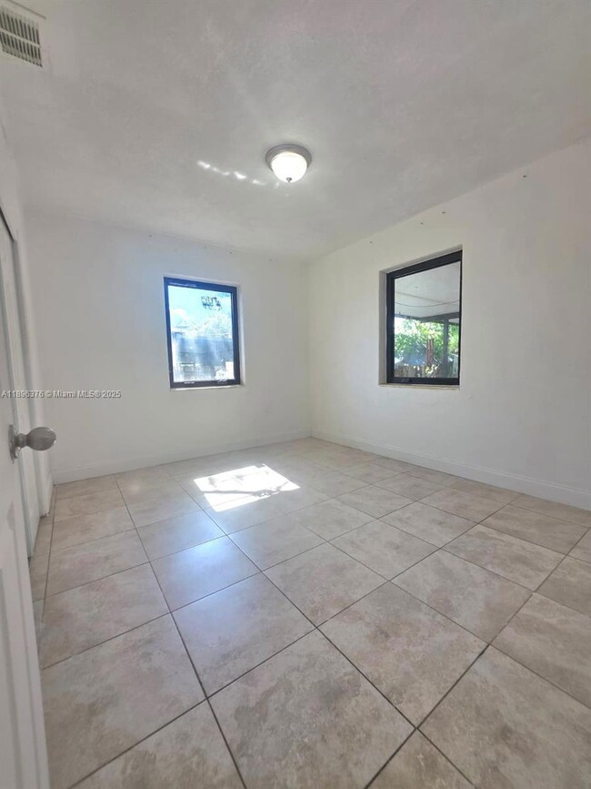 14900 NW 9th Ct, Miami, FL 33168 - photo 5