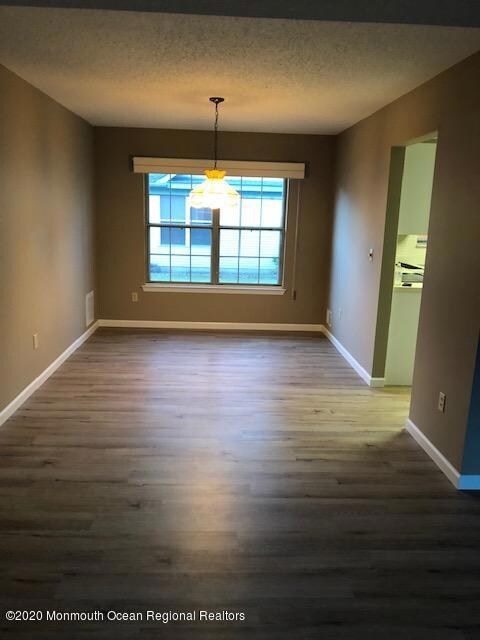 510 Petunia Ln N, Whiting, NJ 08759 - photo 3