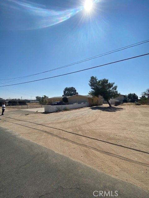 15671 Tokay St, Victorville, CA 92395 - photo 4