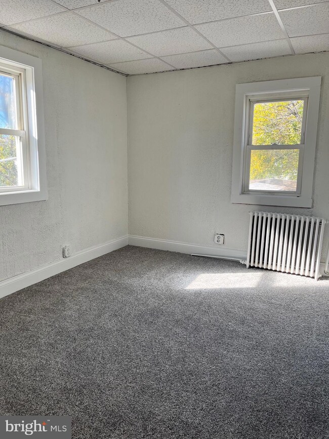 208 N Academy Ave, Glenolden, PA 19036 - photo 4