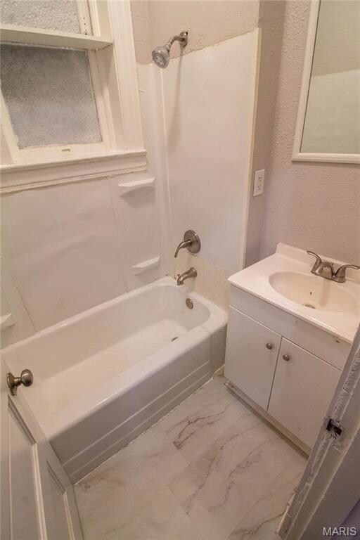 712 Dover Place unit 1st fl, Saint Louis, MO 63111 - photo 6