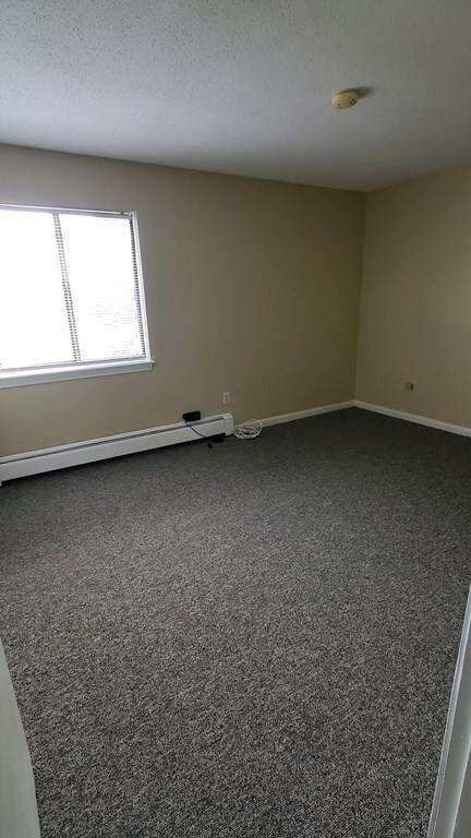 3 Hallmark Gardens unit 12, Burlington, MA 01803 - photo 5