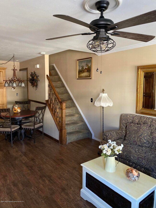 360 Barlow Ave unit B3, Staten Island, NY 10308 - photo 2