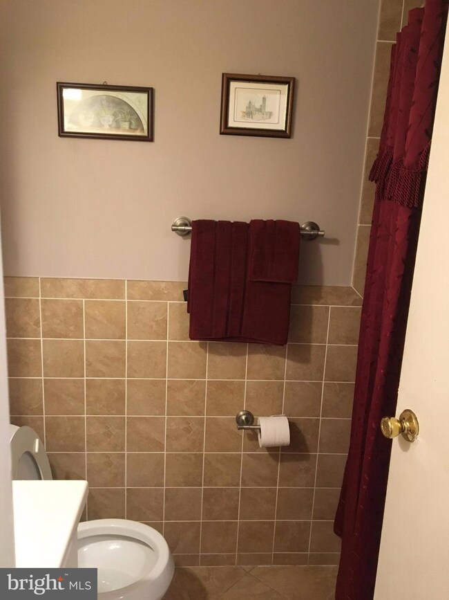 19601 Gunners Branch Rd unit A, Germantown, MD 20876 - photo 4