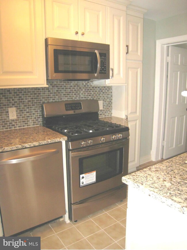 810 Devon Place, Alexandria, VA 22314 - photo 4