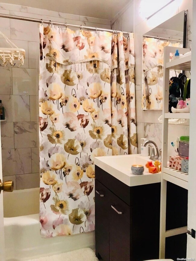 83-30 Vietor Ave unit 603, Elmhurst, NY 11373 - photo 7