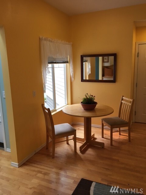 6028 Nathan Way SE unit C, Auburn, WA 98092 - photo 2