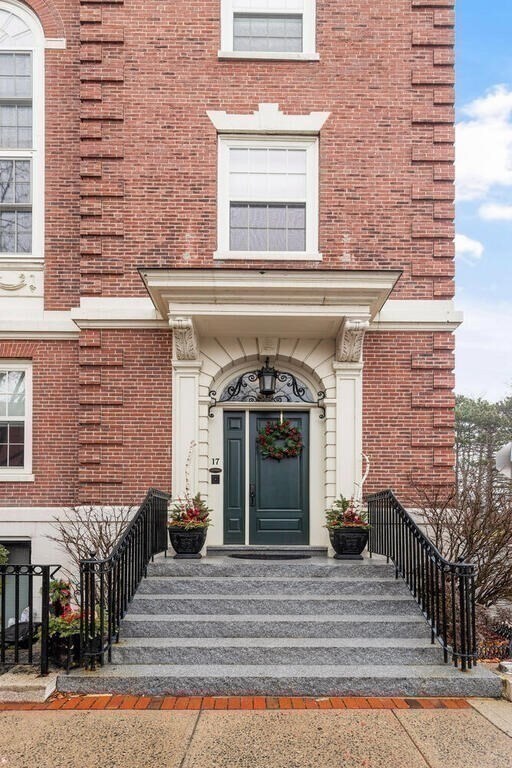 17 Central St unit 4, Salem, MA 01970 - photo 2