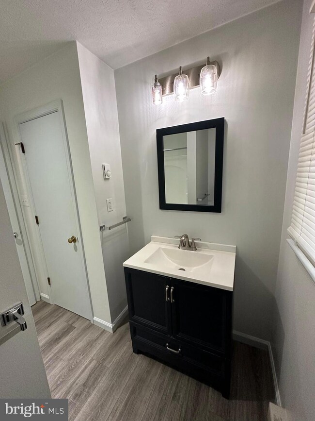 233 E Prospect St unit B, Front Royal, VA 22630 - photo 7