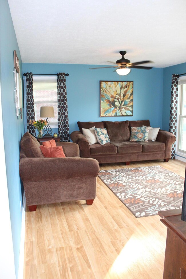 231 Harrison Cir, Mount Washington, KY 40047 - photo 3