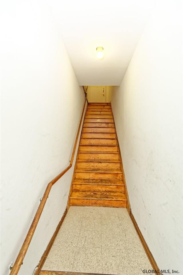 795 Madison Ave, Albany, NY 12208 - photo 2