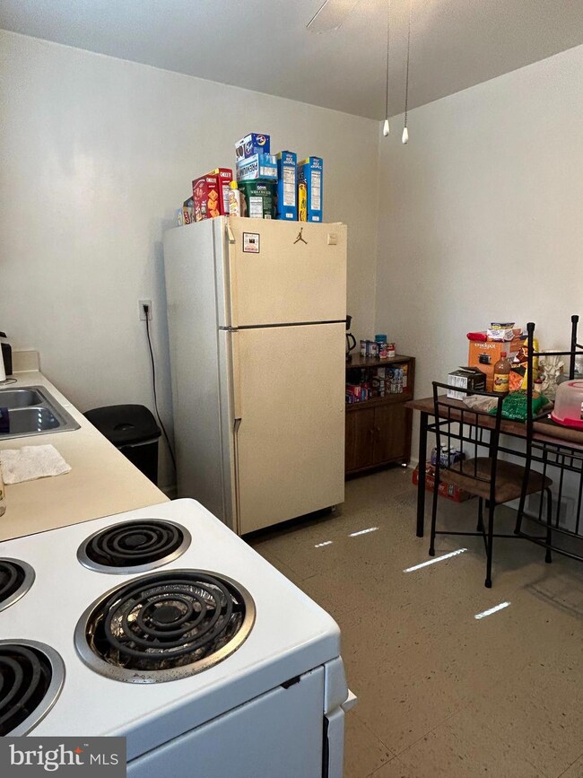 213 Fenimore St, Vineland, NJ 08360 - photo 4