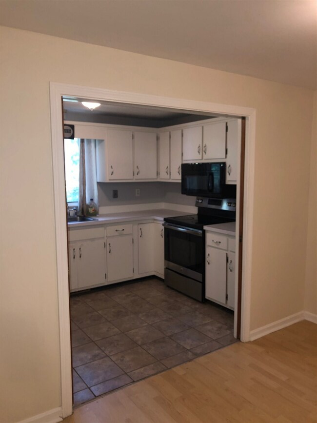 2 Winding Pond Rd, Londonderry, NH 03053 - photo 2