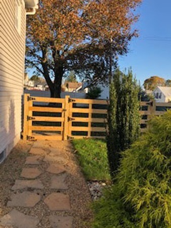 22 Green St, Dudley, MA 01571 - photo 5