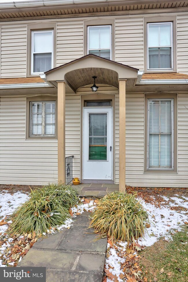 22 S State St, Brownstown, PA 17508 - photo 2