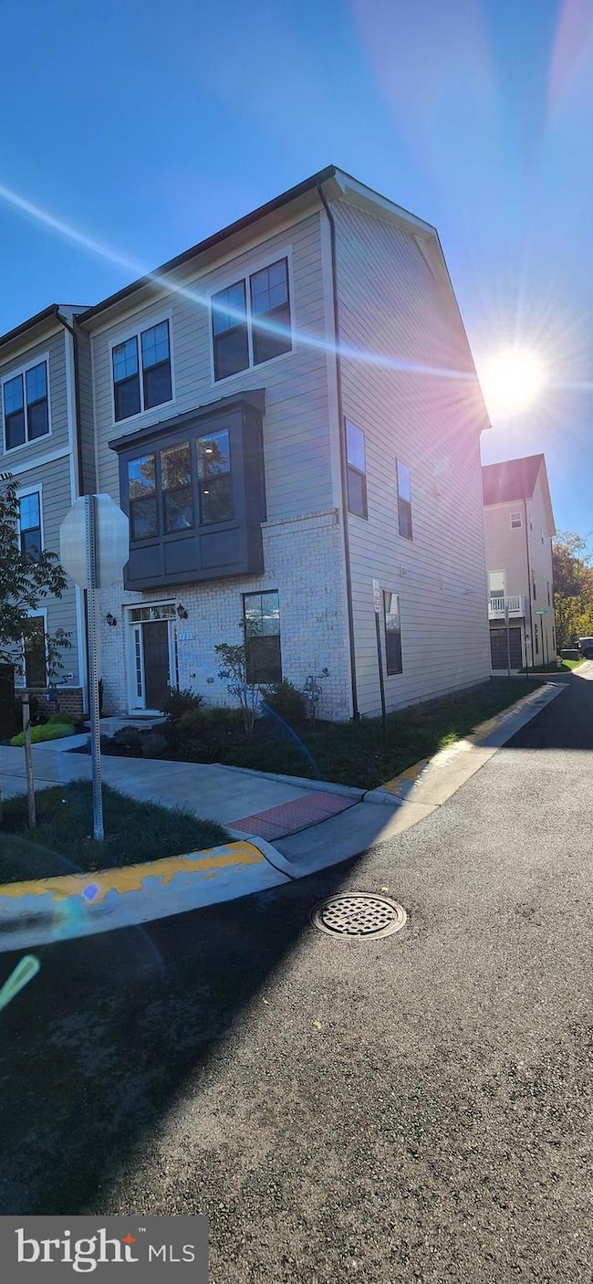 301 Willis St, Fredericksburg, VA 22401 - photo 4