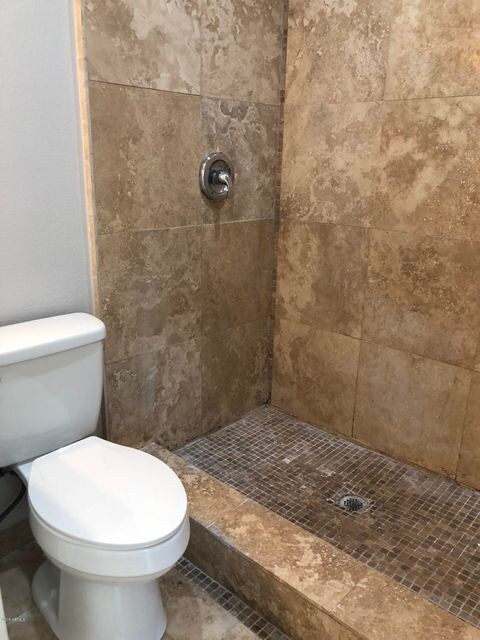BATHROOM 22