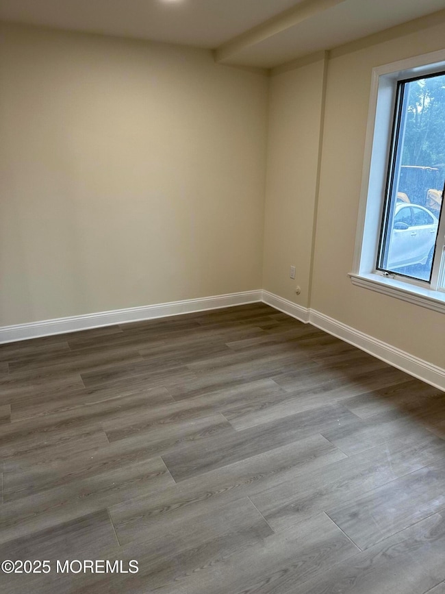 77 Memorial Pkwy unit 3, Atlantic Highlands, NJ 07716 - photo 3