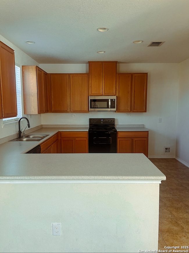 9927 Tampke Falls, San Antonio, TX 78245 - photo 6