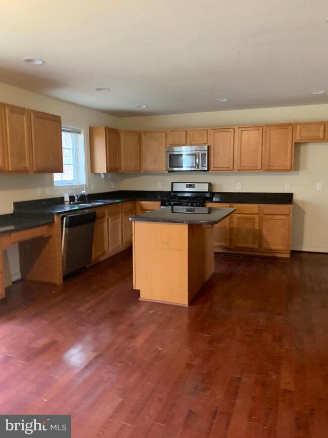 1916 Hilltop Rd, Jessup, MD 20794 - photo 7