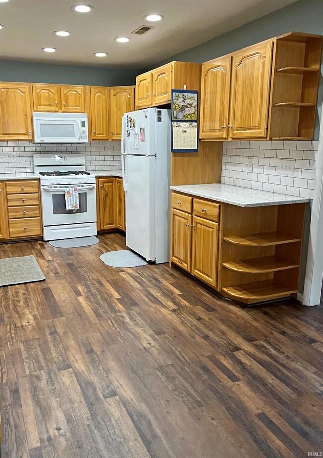 127 Meadow Ln, Linton, IN 47441 - photo 6