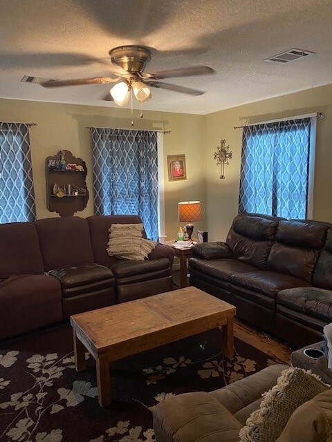 401 N Willow St, Tomball, TX 77375 - photo 4