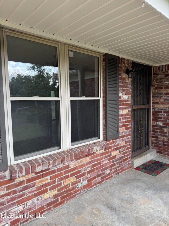 2283 Natchez Cove, Southaven, MS 38671 - photo 2