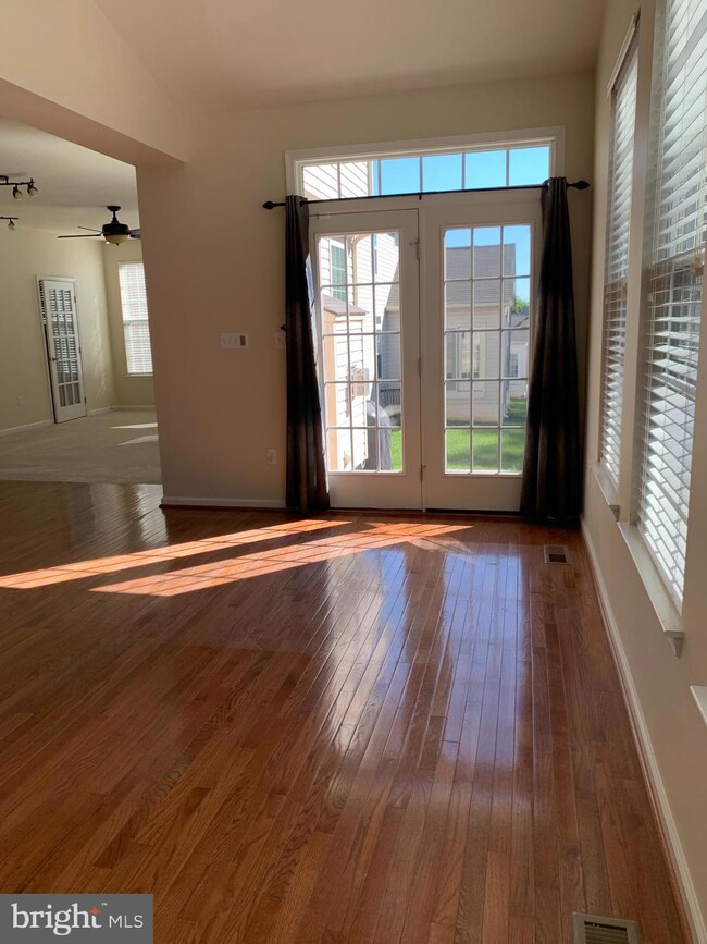 8379 Academy Rd, Ellicott City, MD 21043 - photo 6