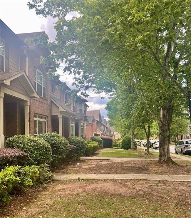 View of yard with a residential view
