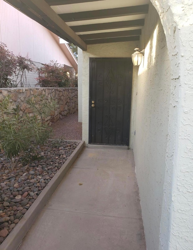 1797 Villa Santos Cir, El Paso, TX 79935 - photo 2