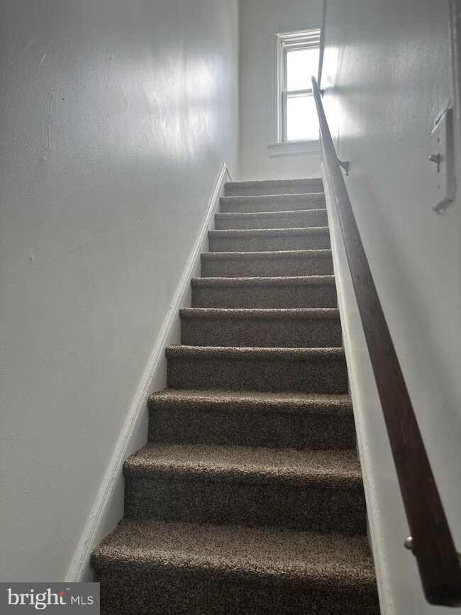 542 N 4th St, Allentown, PA 18102 - photo 6