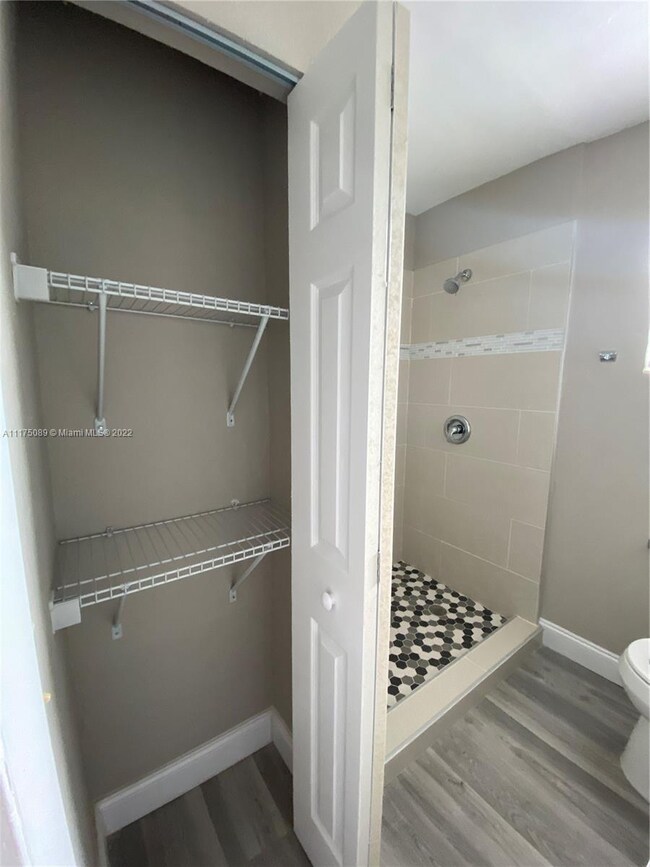 2300 Douglas St unit 7, Hollywood, FL 33020 - photo 6