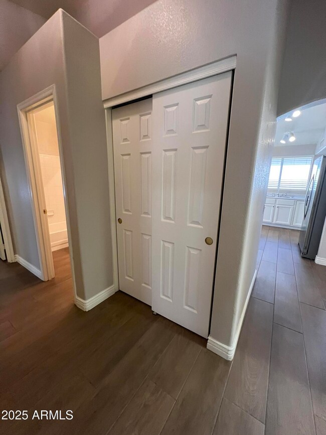 716 E Gary Dr, Chandler, AZ 85225 - photo 6