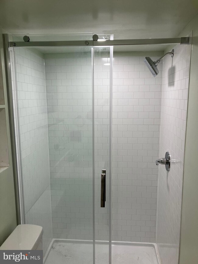 138 Cambridge Rd unit B1, Alexandria, VA 22314 - photo 5