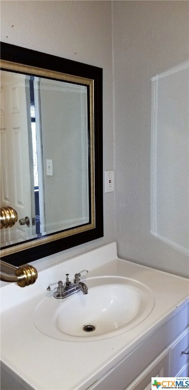 520 Christine St, Troy, TX 76579 - photo 4