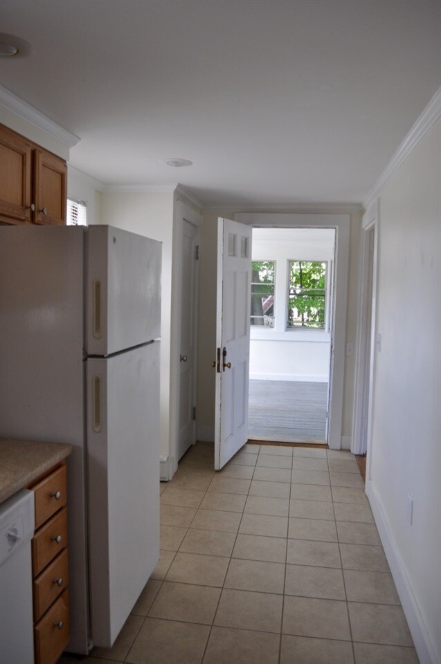 19 Lincoln St, Dover, NH 03820 - photo 5