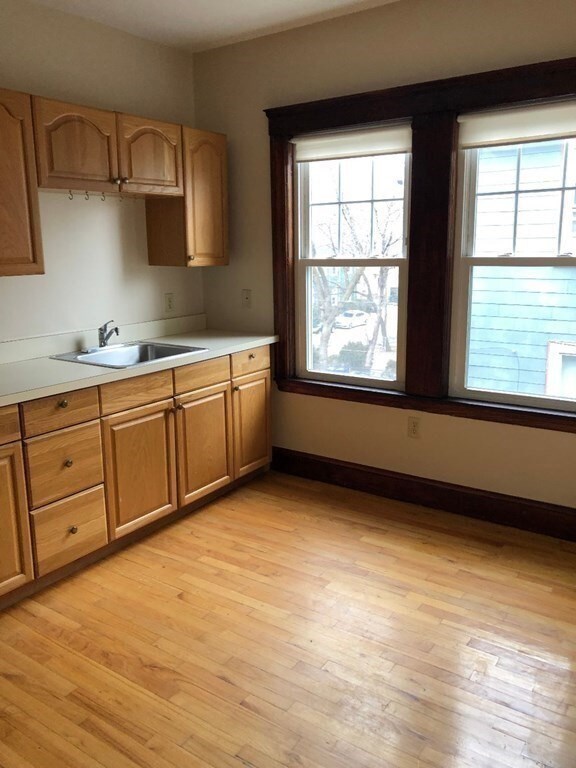 21 Woodman St unit 1, Jamaica Plain, MA 02130 - photo 3