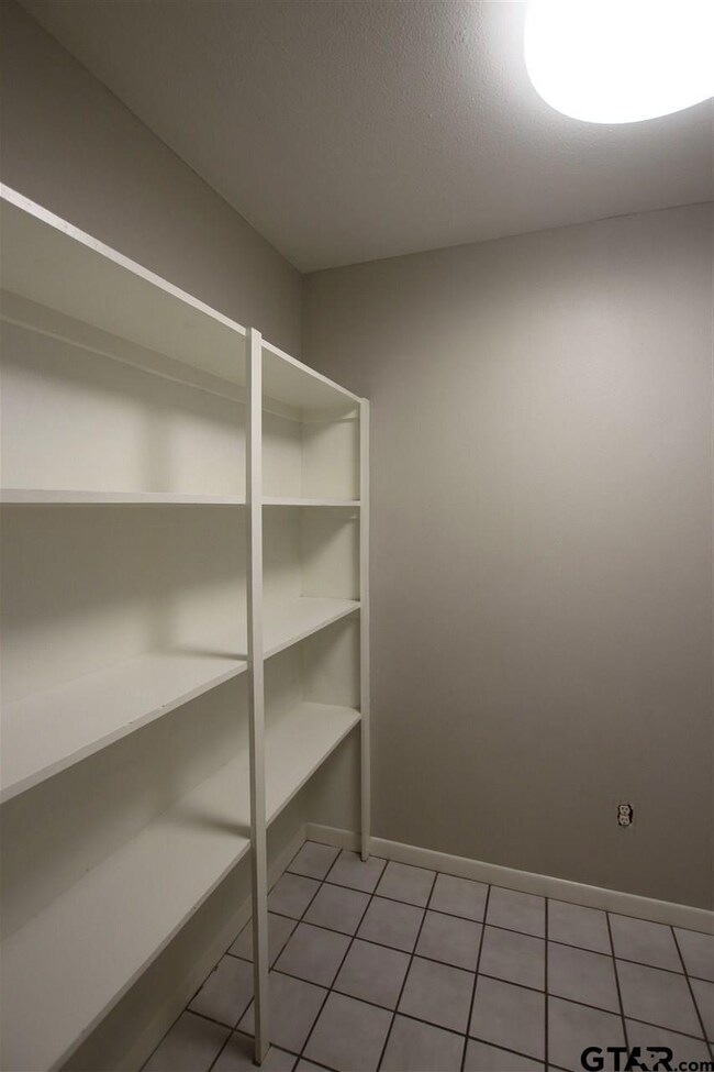 2601 Westminster Dr, Tyler, TX 75701 - photo 6